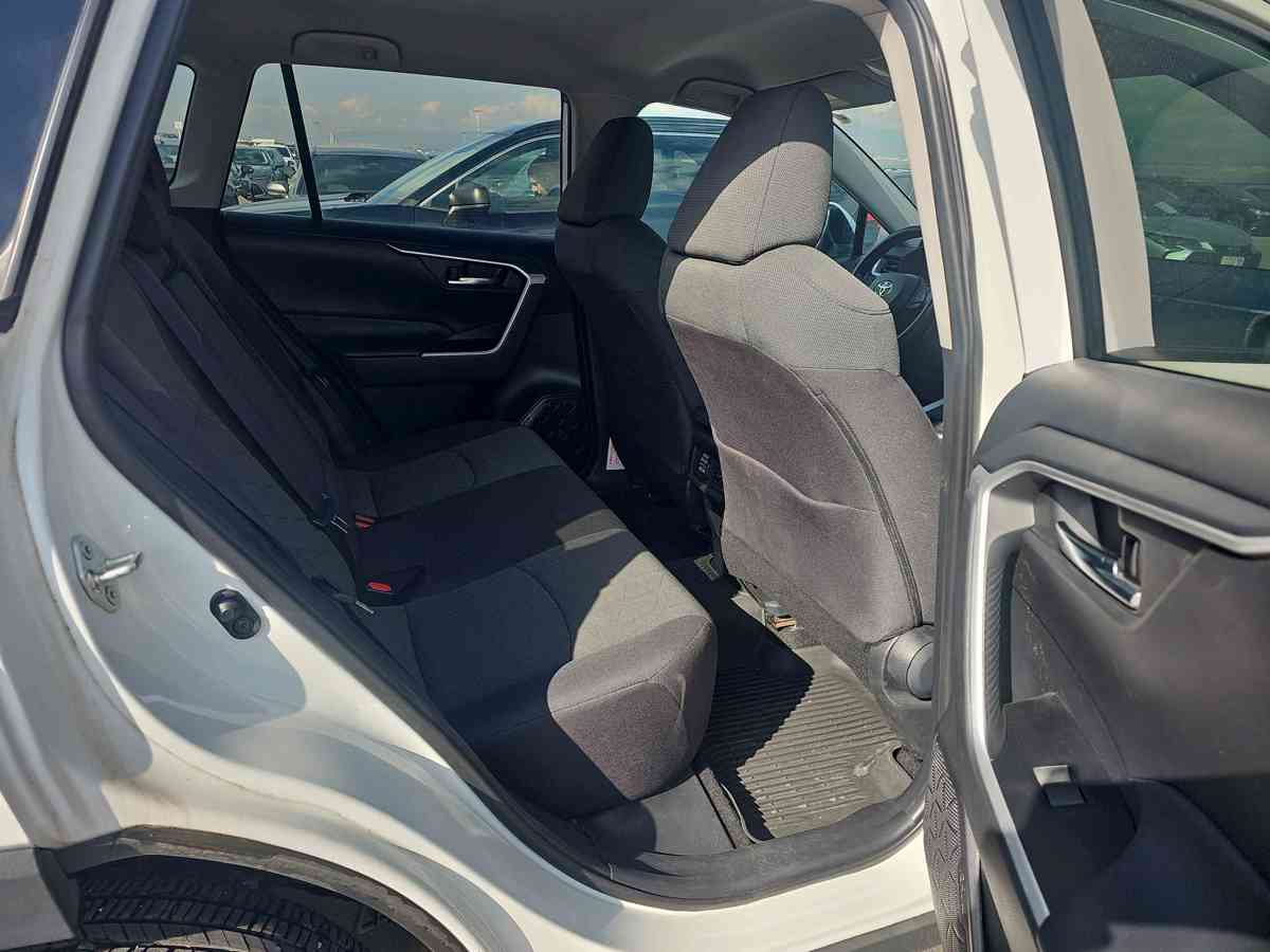 TOYOTA RAV4 - 5