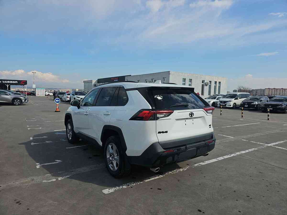 TOYOTA RAV4 - 9