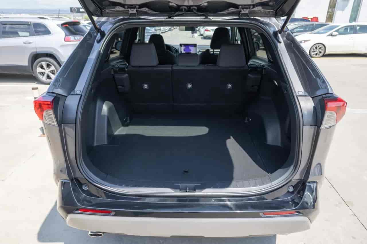 TOYOTA RAV4 - 7