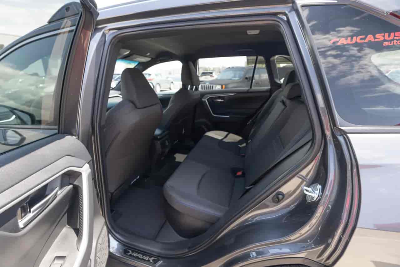 TOYOTA RAV4 - 8