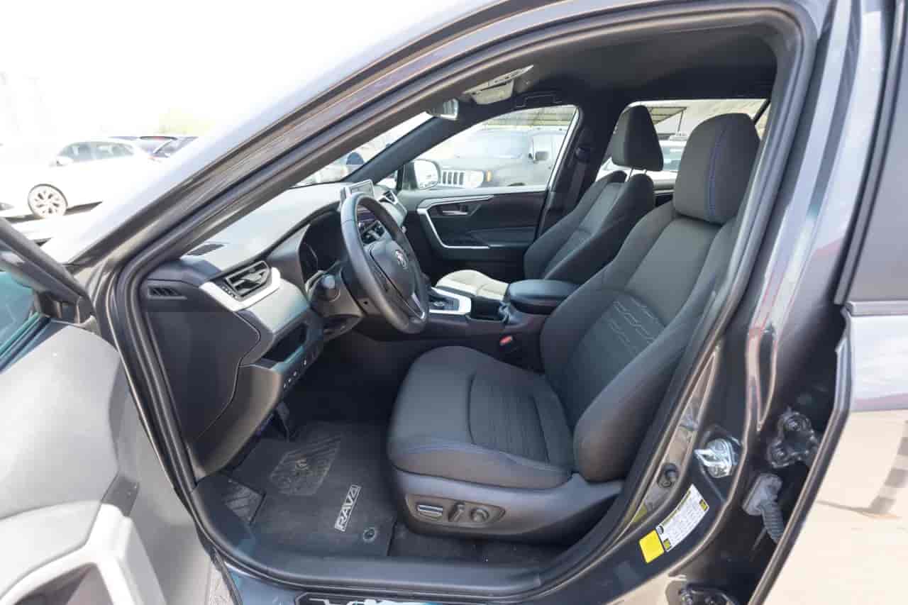 TOYOTA RAV4 - 10
