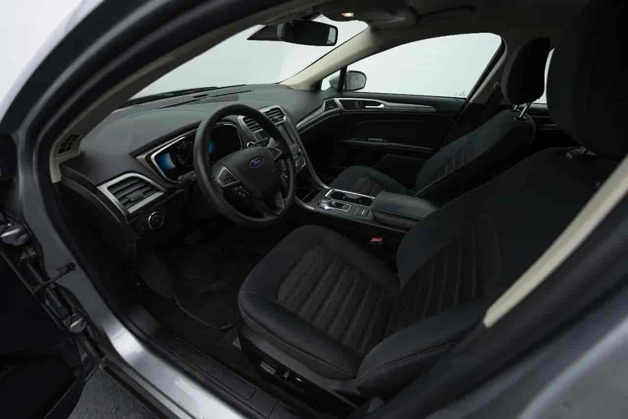 FORD Fusion - 10