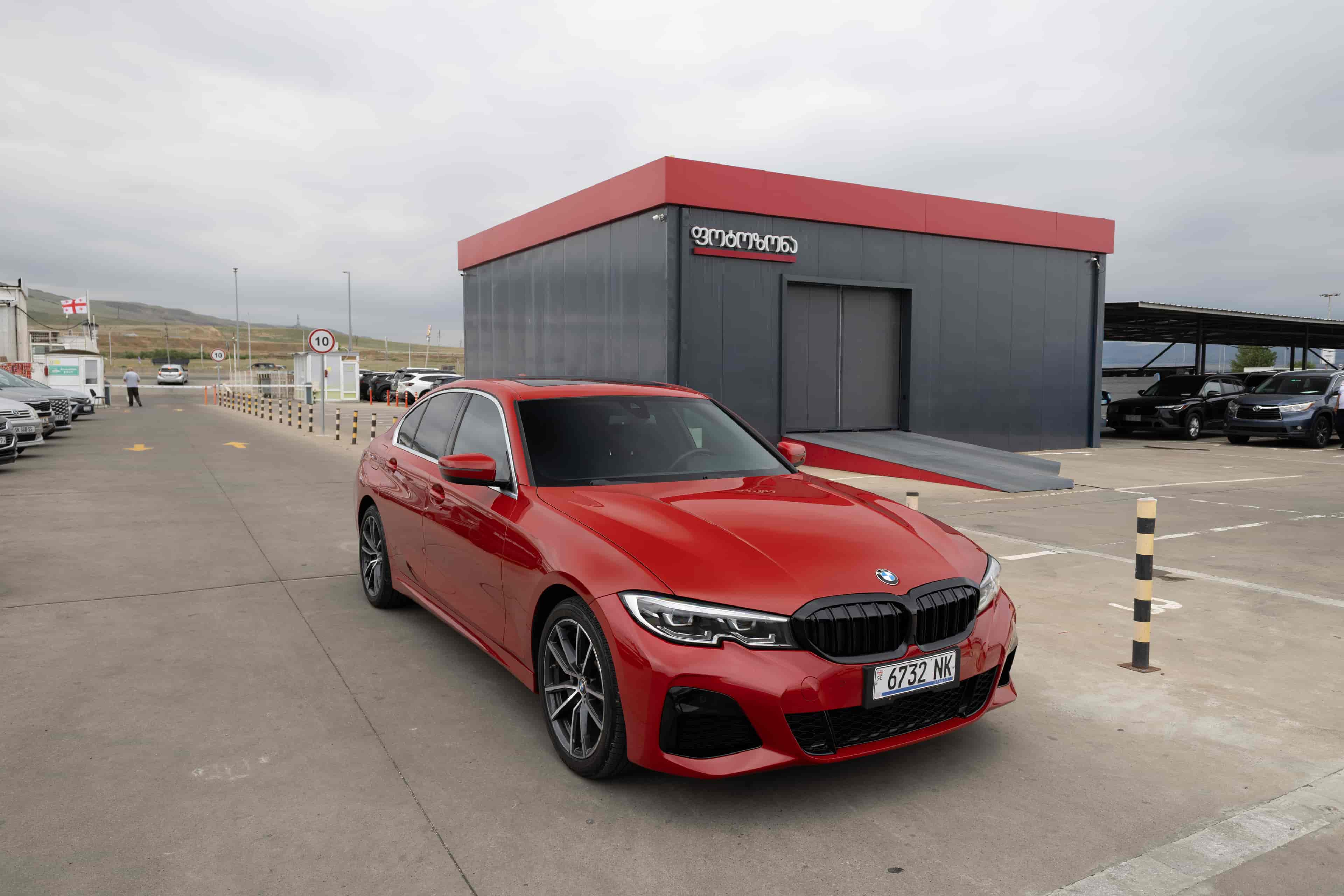 BMW 330i - 3