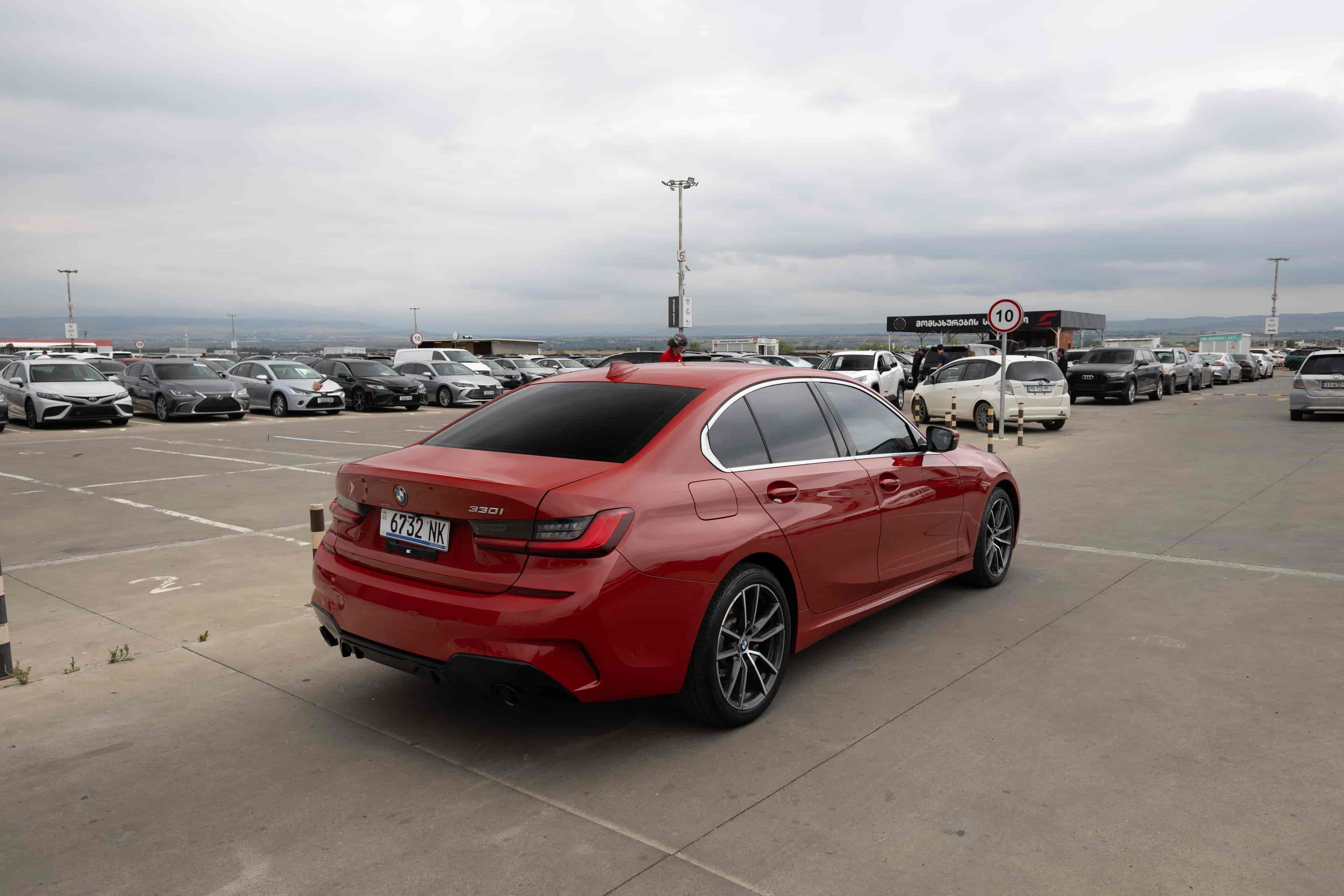 BMW 330i - 4