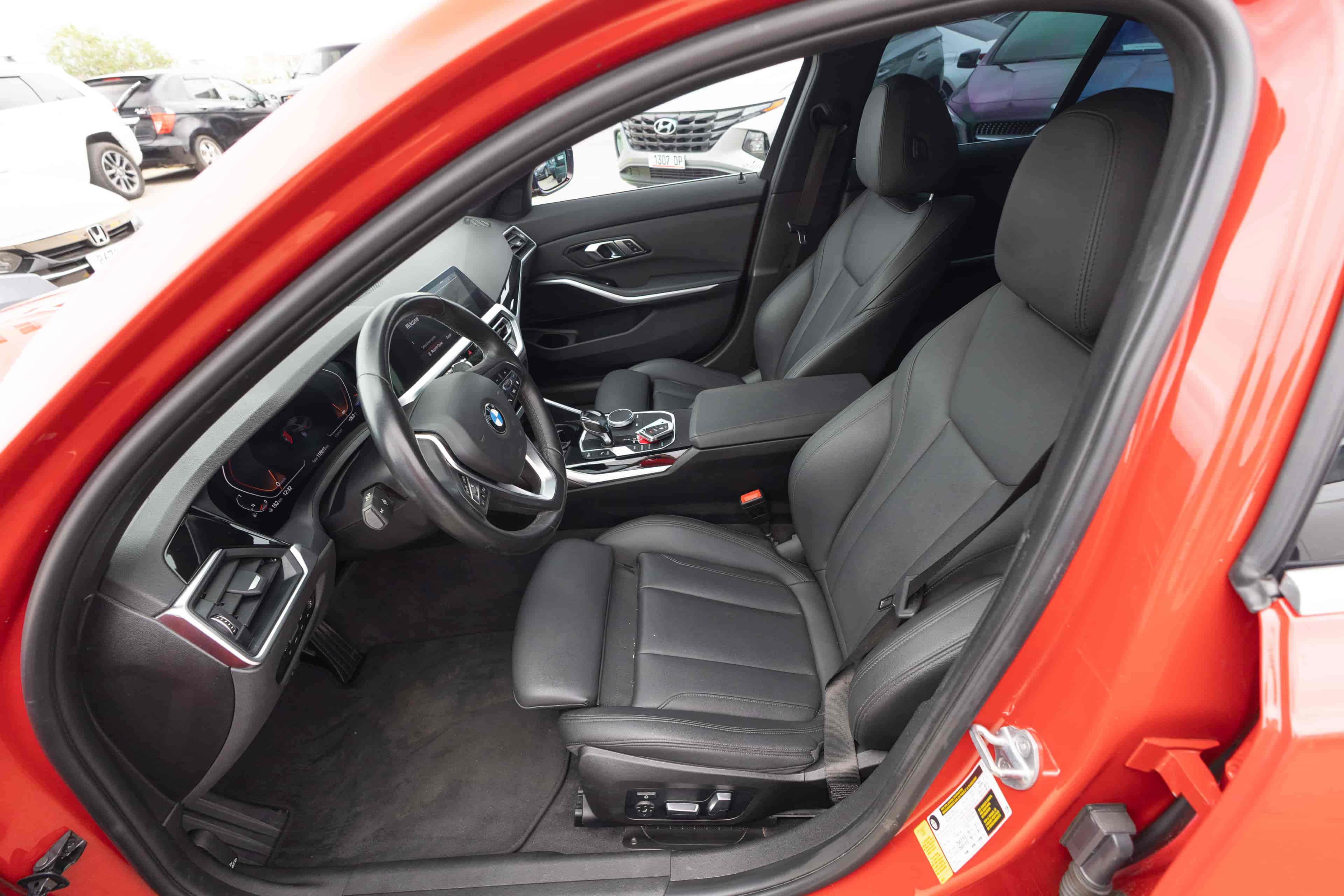 BMW 330i - 10