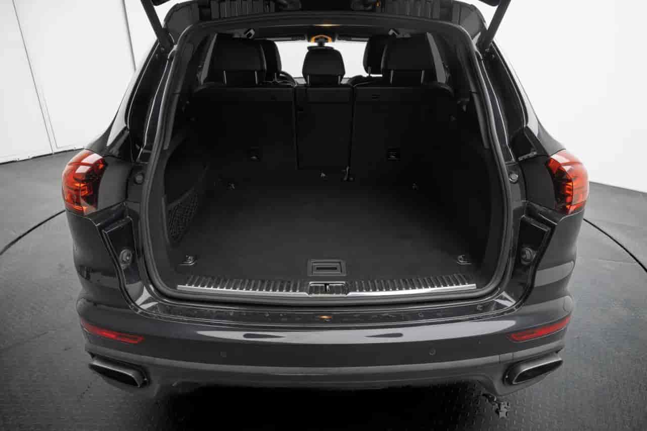 PORSCHE Cayenne - 8