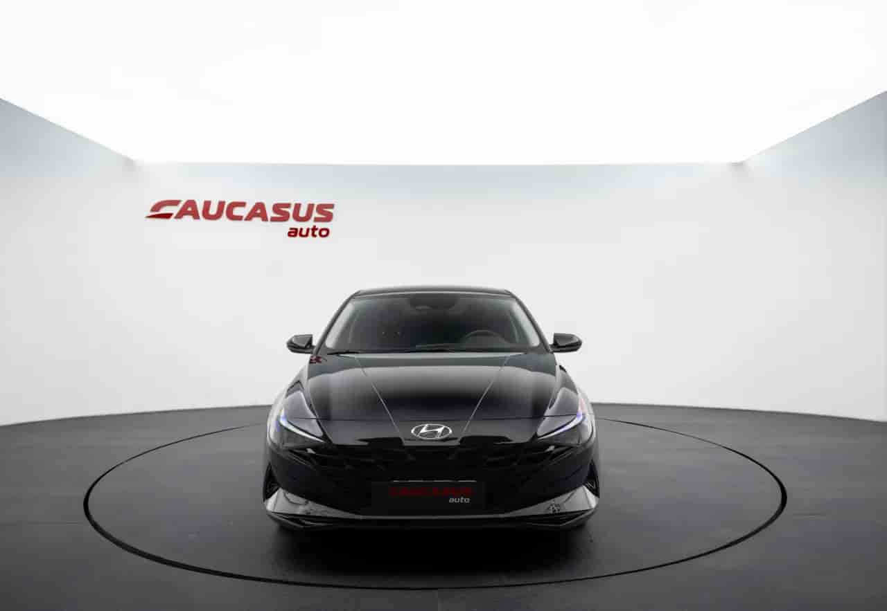 HYUNDAI Elantra - 2