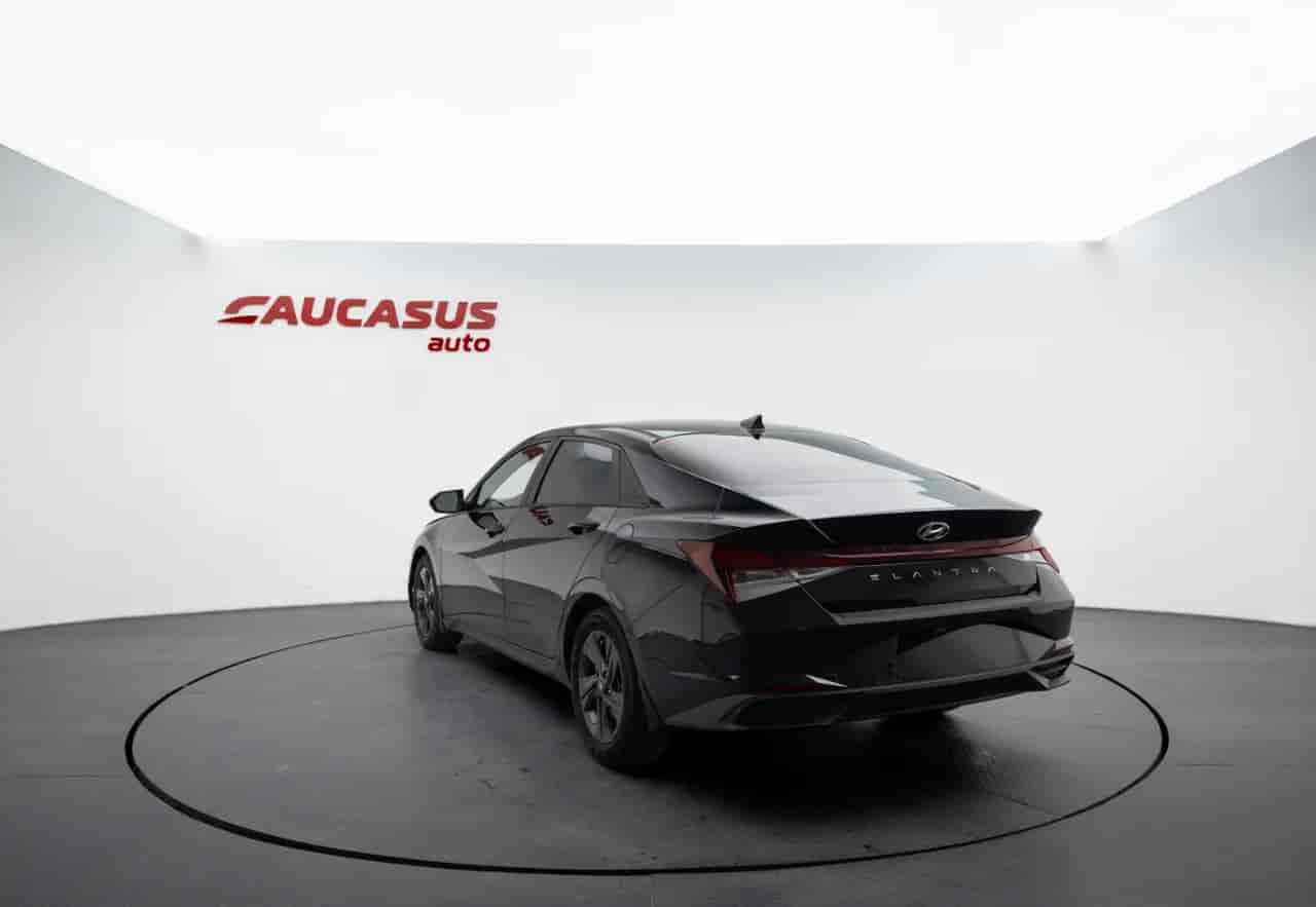 HYUNDAI Elantra - 6