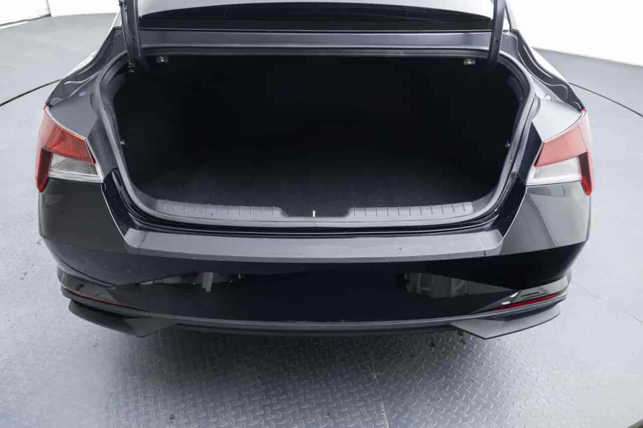 HYUNDAI Elantra - 7