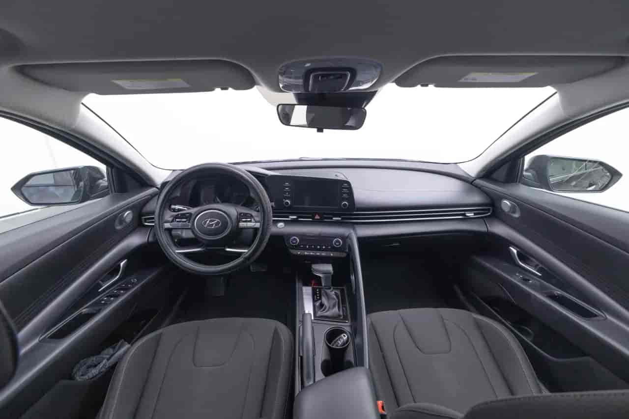 HYUNDAI Elantra - 9