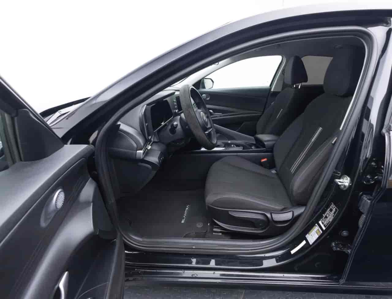 HYUNDAI Elantra - 10