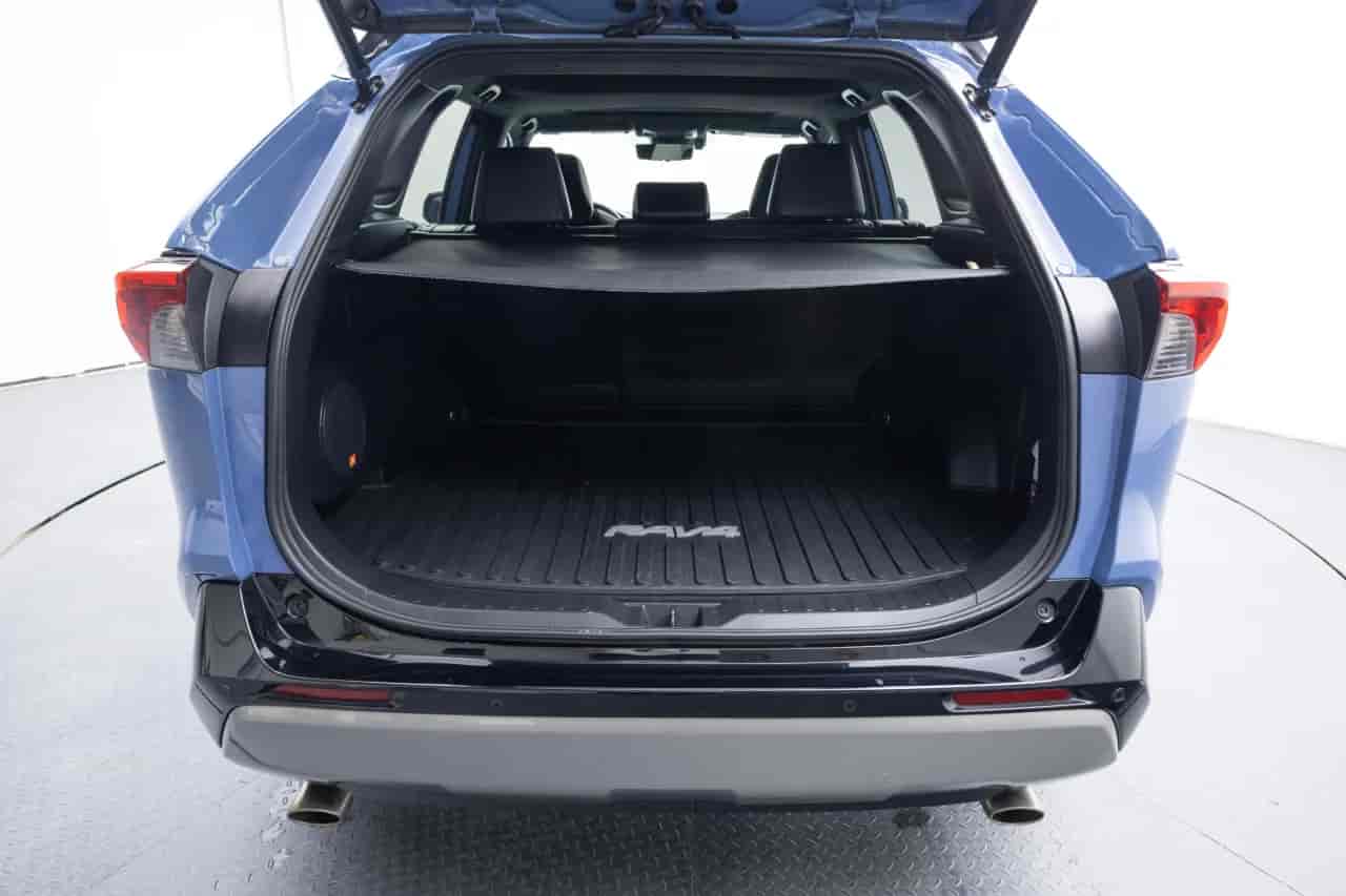TOYOTA RAV4 - 7
