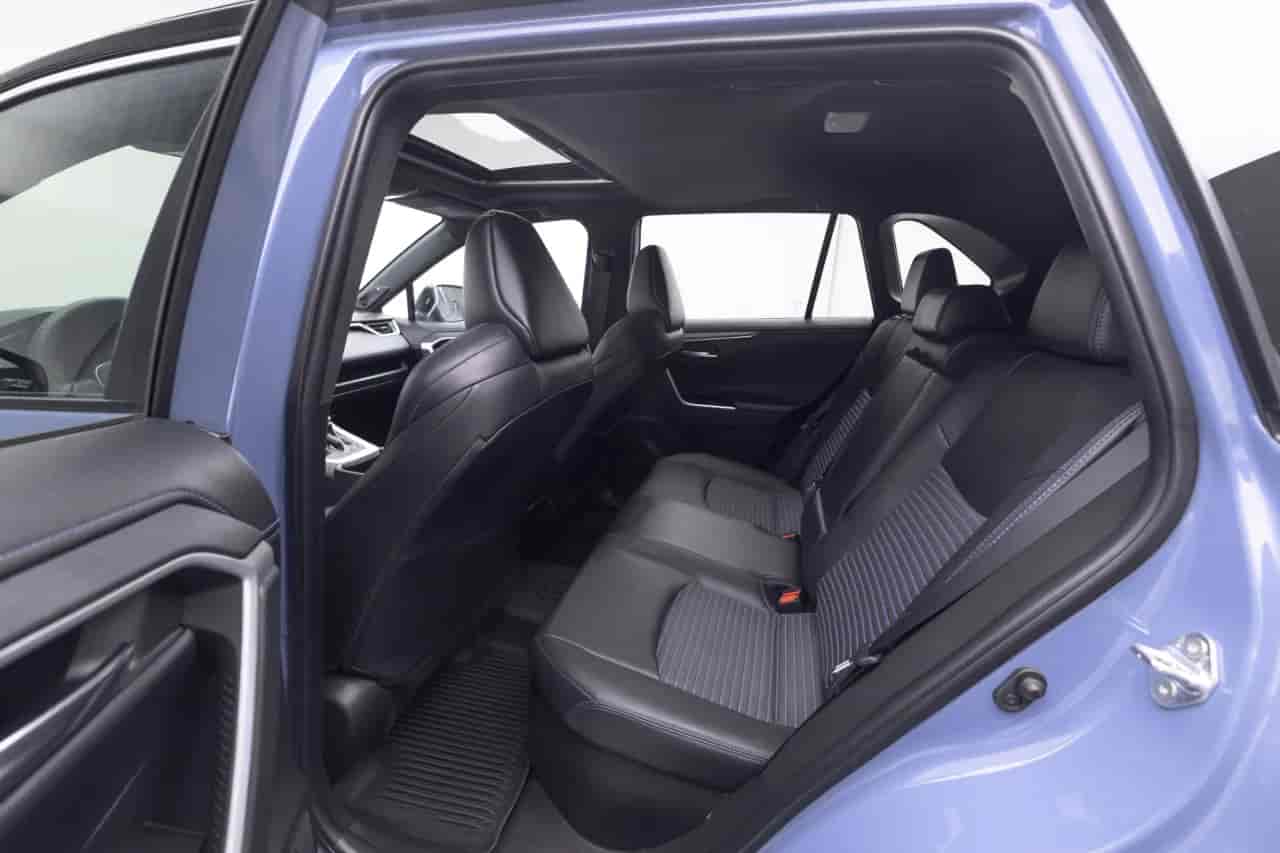 TOYOTA RAV4 - 8