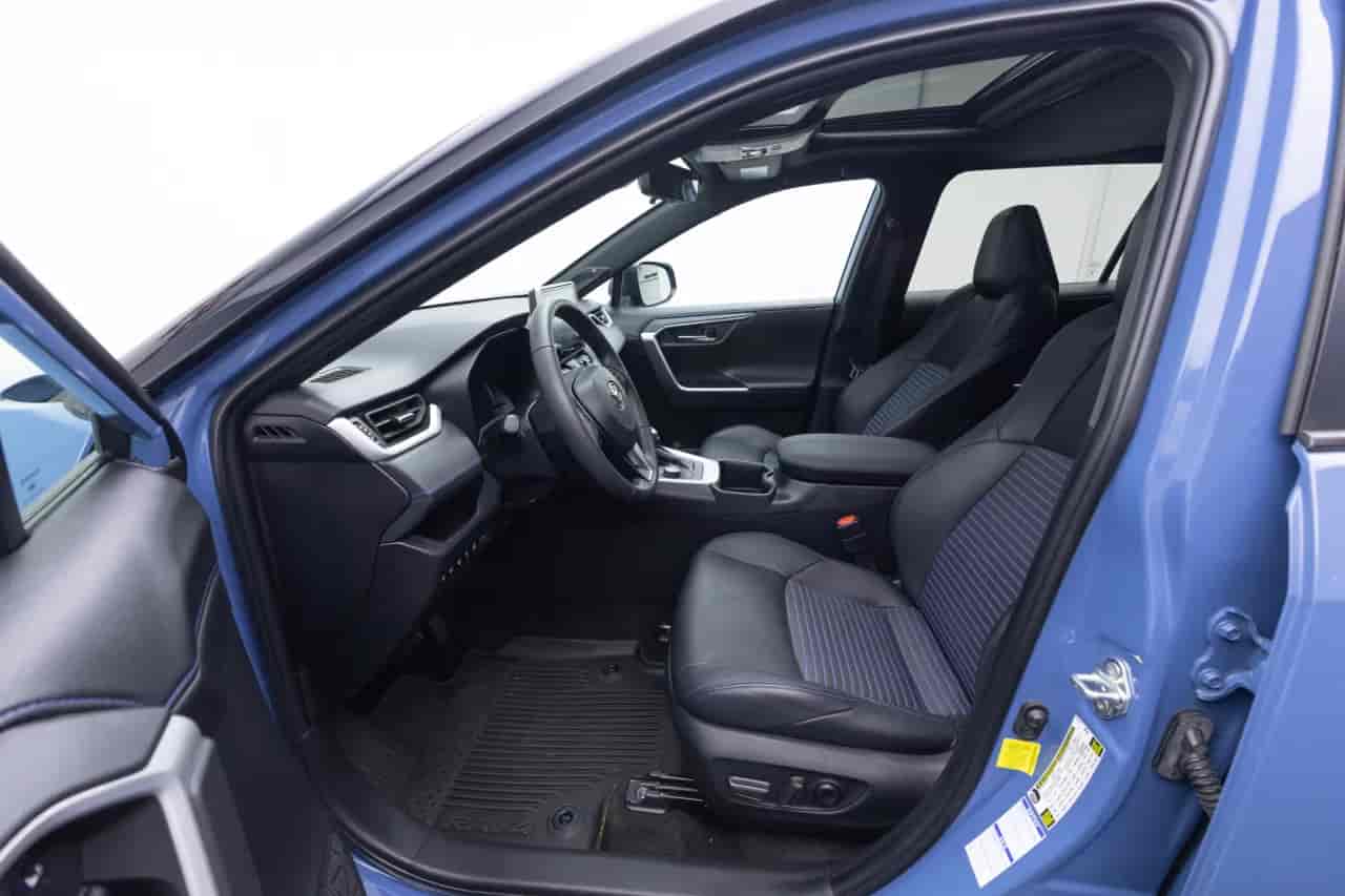 TOYOTA RAV4 - 10