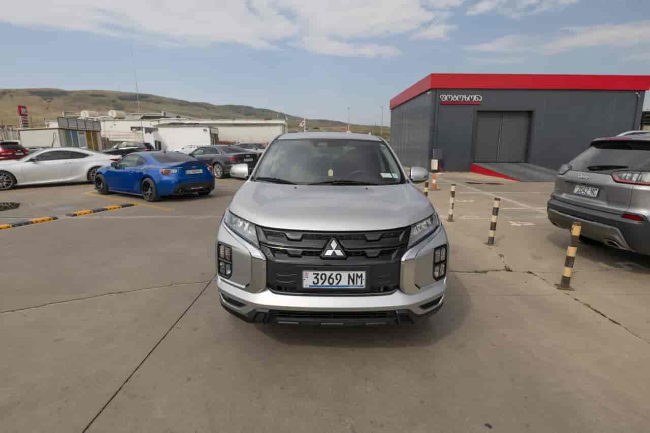 MITSUBISHI Outlander Sport - 2