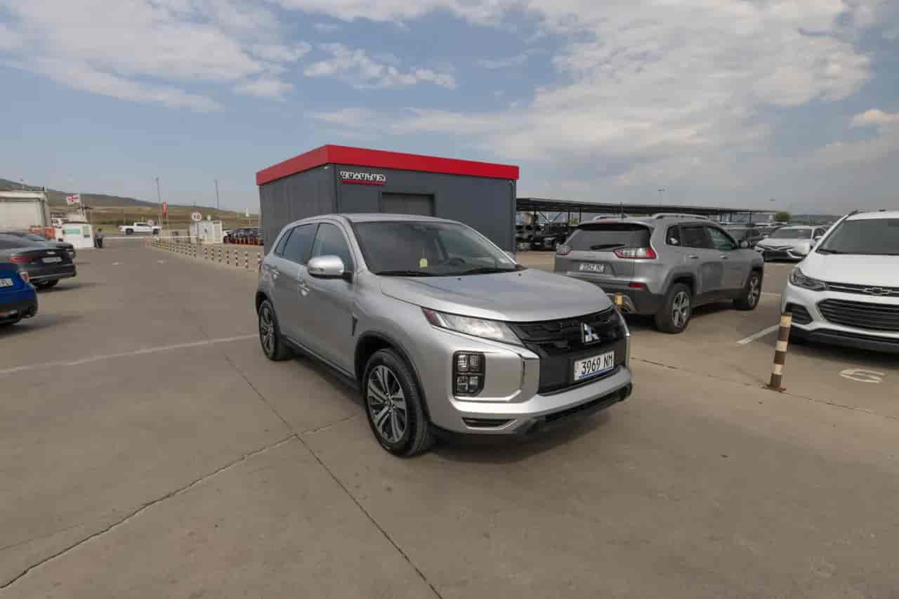 MITSUBISHI Outlander Sport - 3