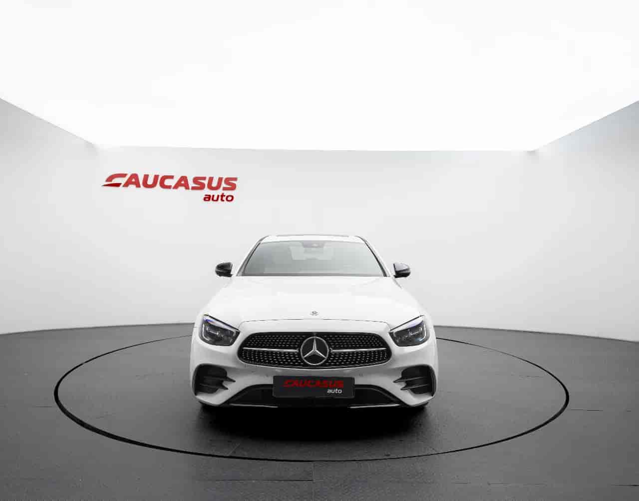MERCEDES-BENZ E-Class - 2