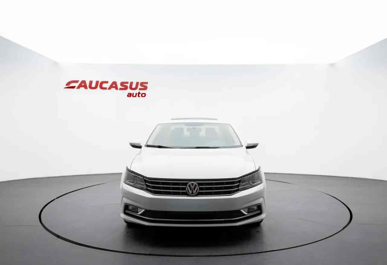 VOLKSWAGEN Passat - 2