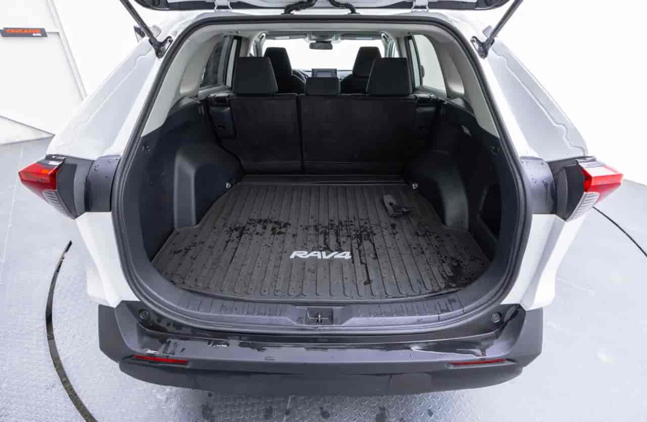 TOYOTA RAV4 - 7