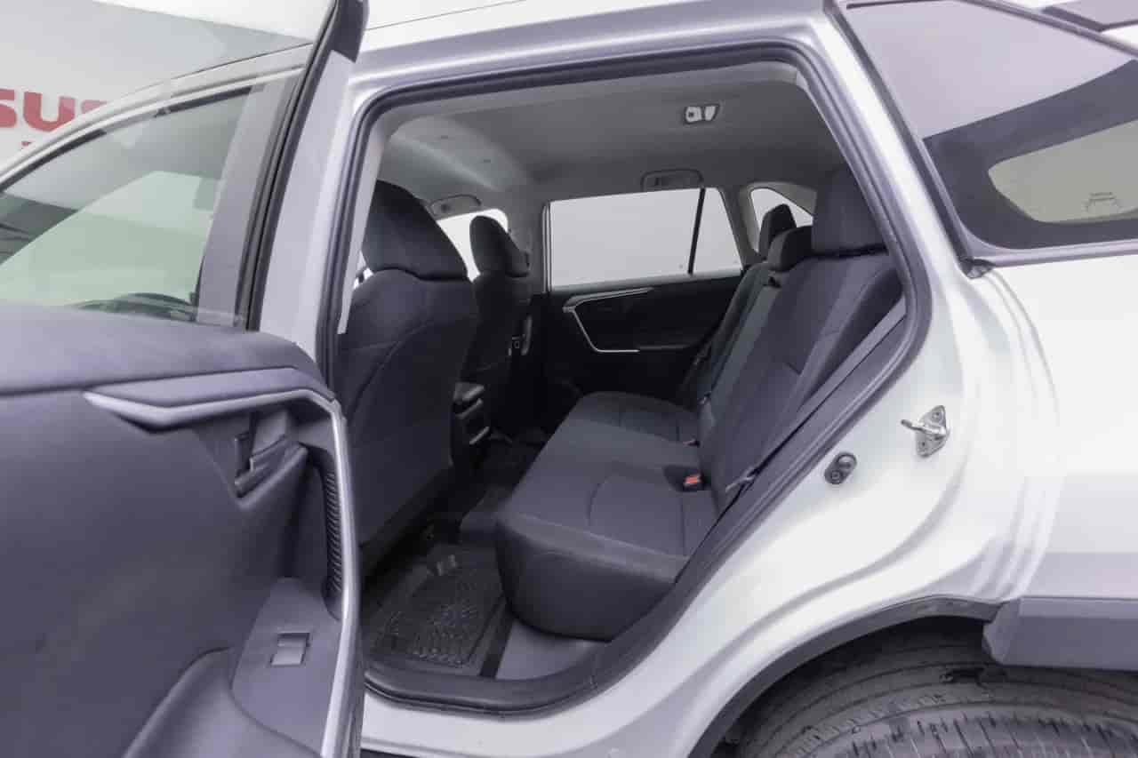 TOYOTA RAV4 - 8