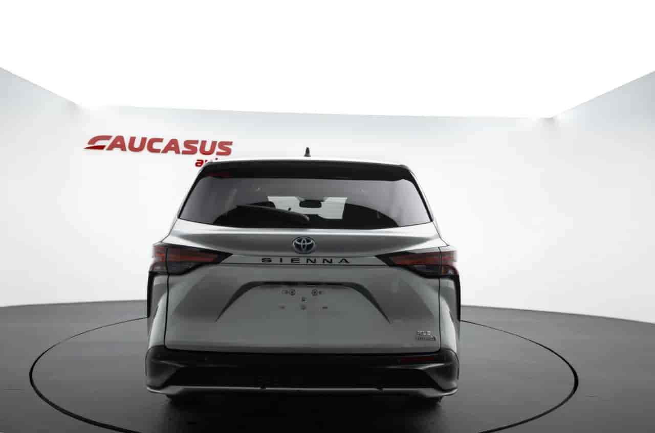 TOYOTA Sienna - 5