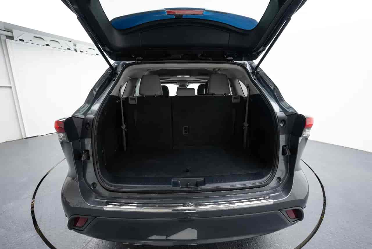 TOYOTA Highlander - 7