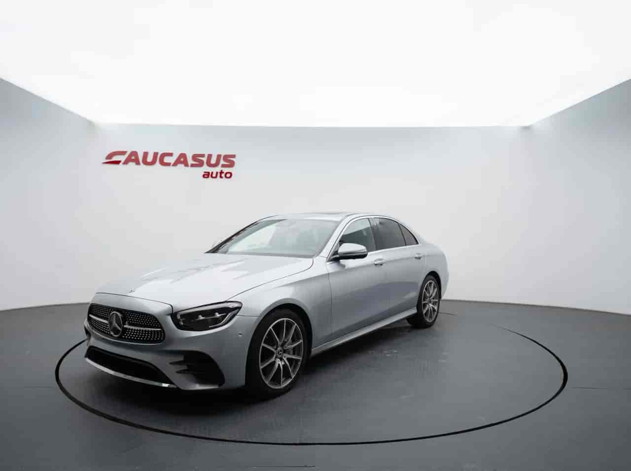 MERCEDES-BENZ E-Class - 1