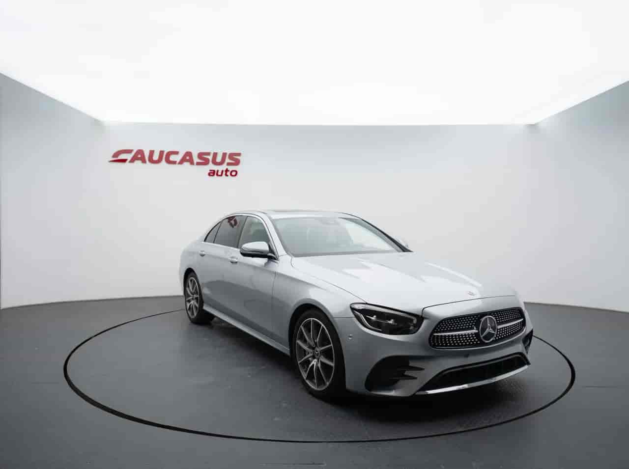 MERCEDES-BENZ E-Class - 3