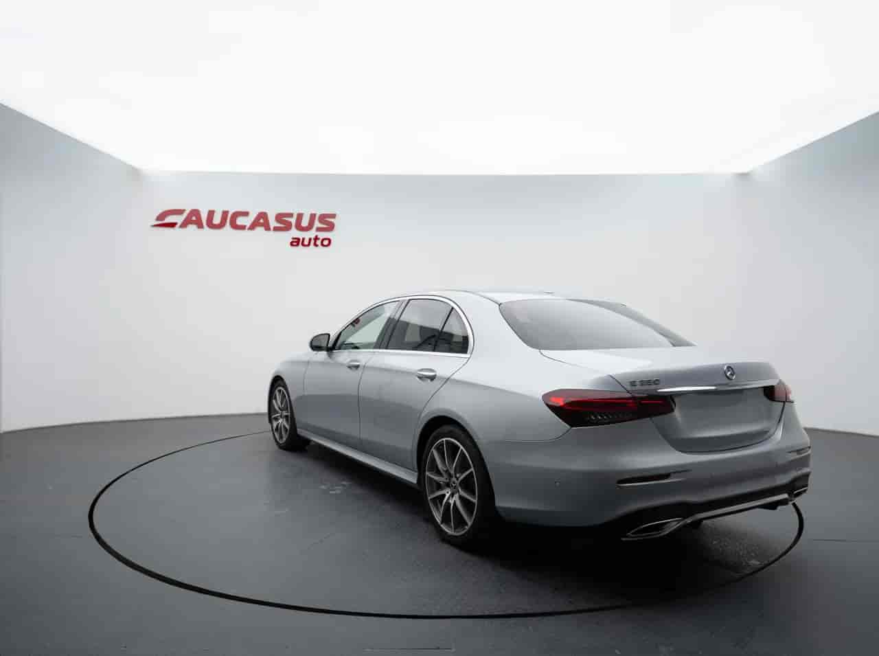 MERCEDES-BENZ E-Class - 6
