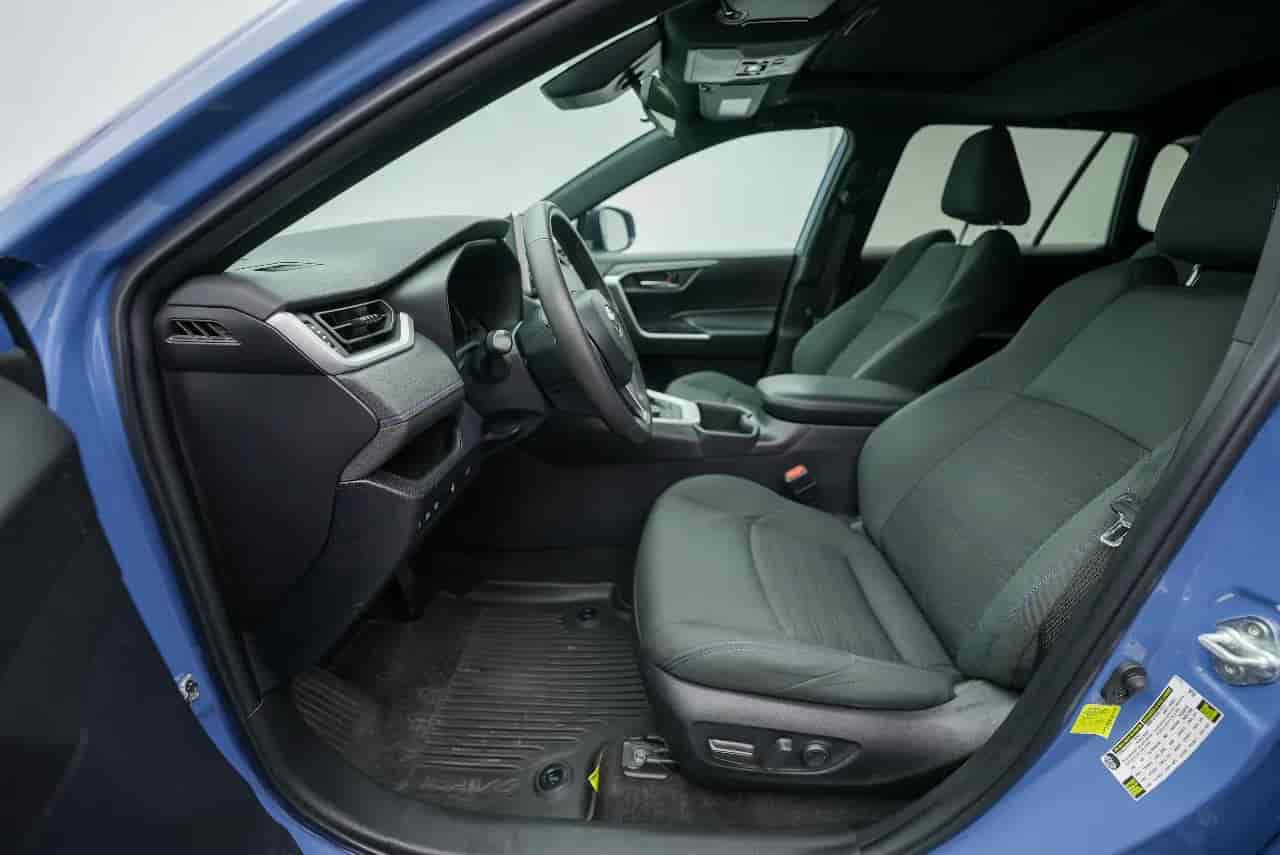 TOYOTA RAV4 - 10