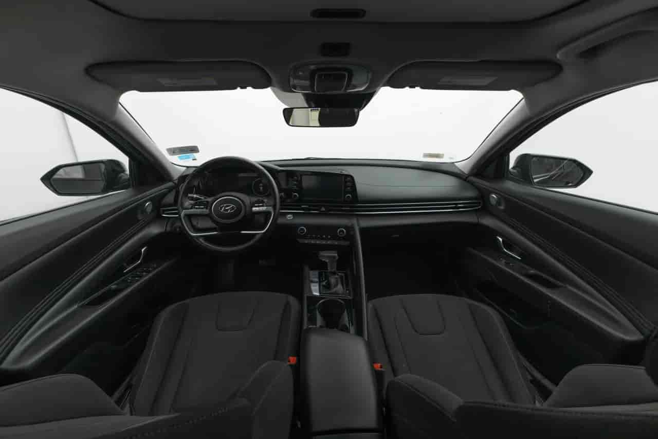 HYUNDAI Elantra - 9