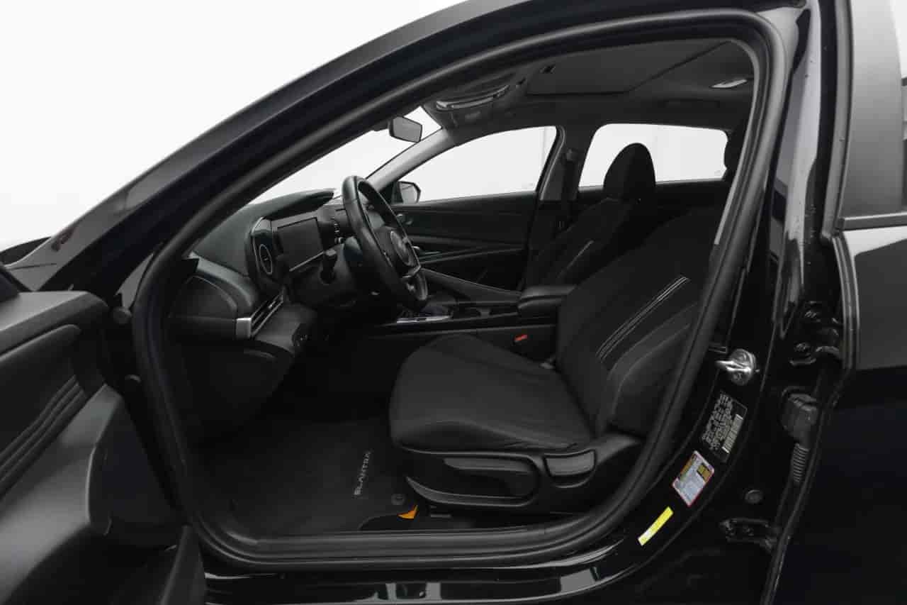 HYUNDAI Elantra - 10