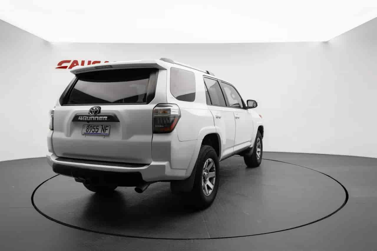 TOYOTA 4-Runner - 4