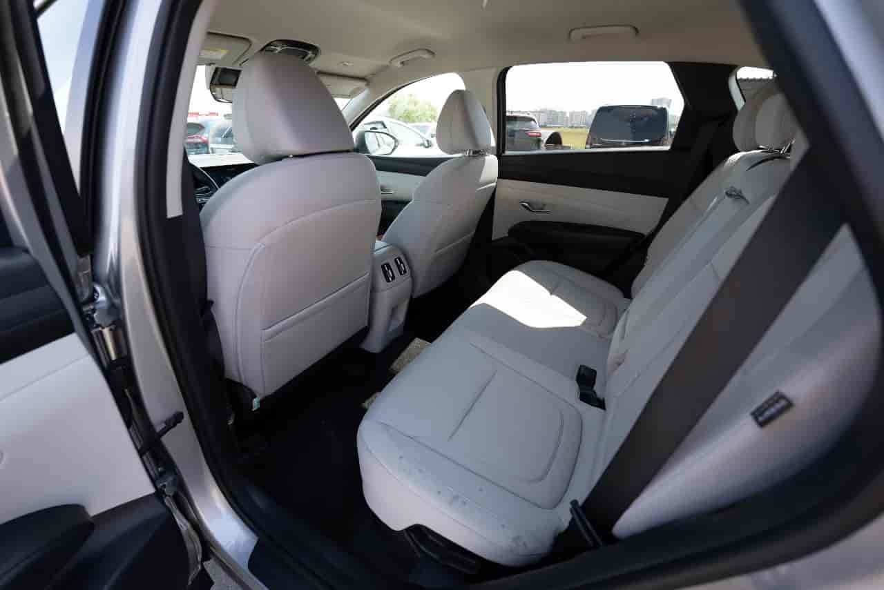 HYUNDAI Tucson - 8