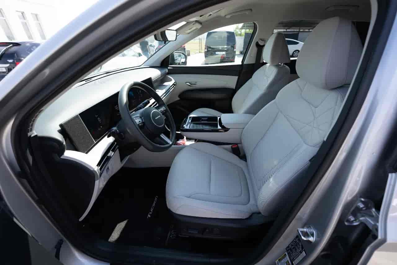 HYUNDAI Tucson - 10
