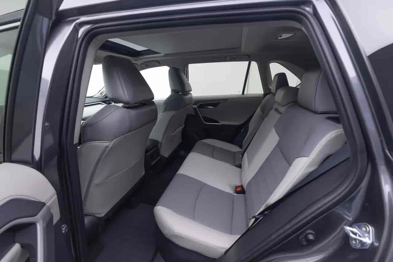 TOYOTA RAV4 - 8
