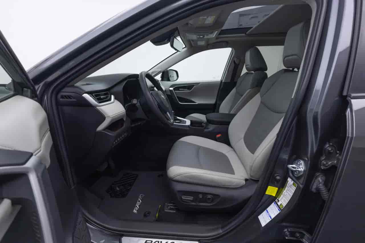 TOYOTA RAV4 - 10