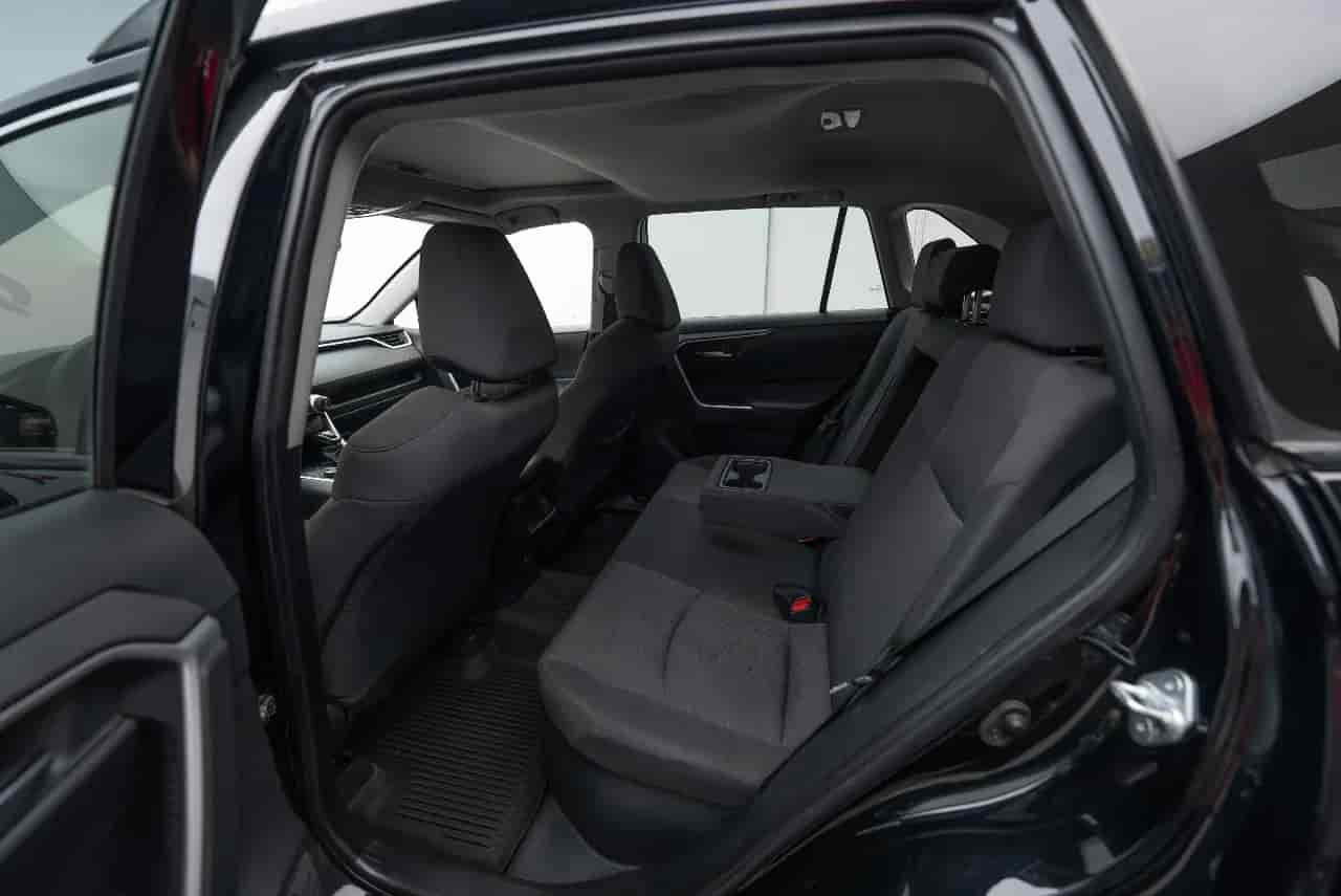 TOYOTA RAV4 - 8