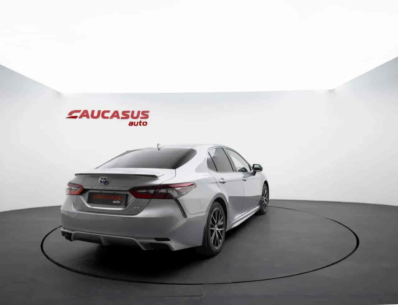 TOYOTA Camry - 4