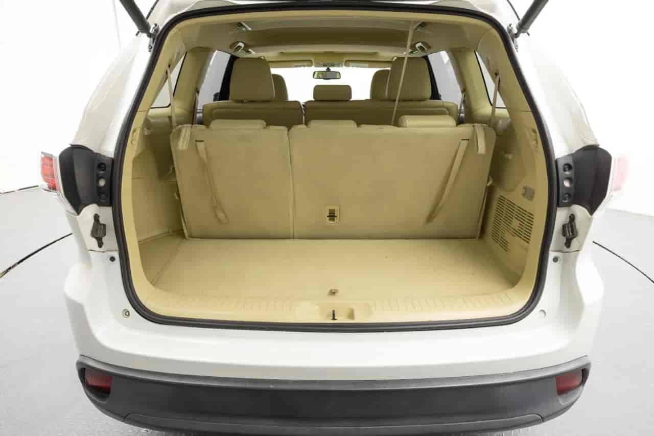 TOYOTA Highlander - 7