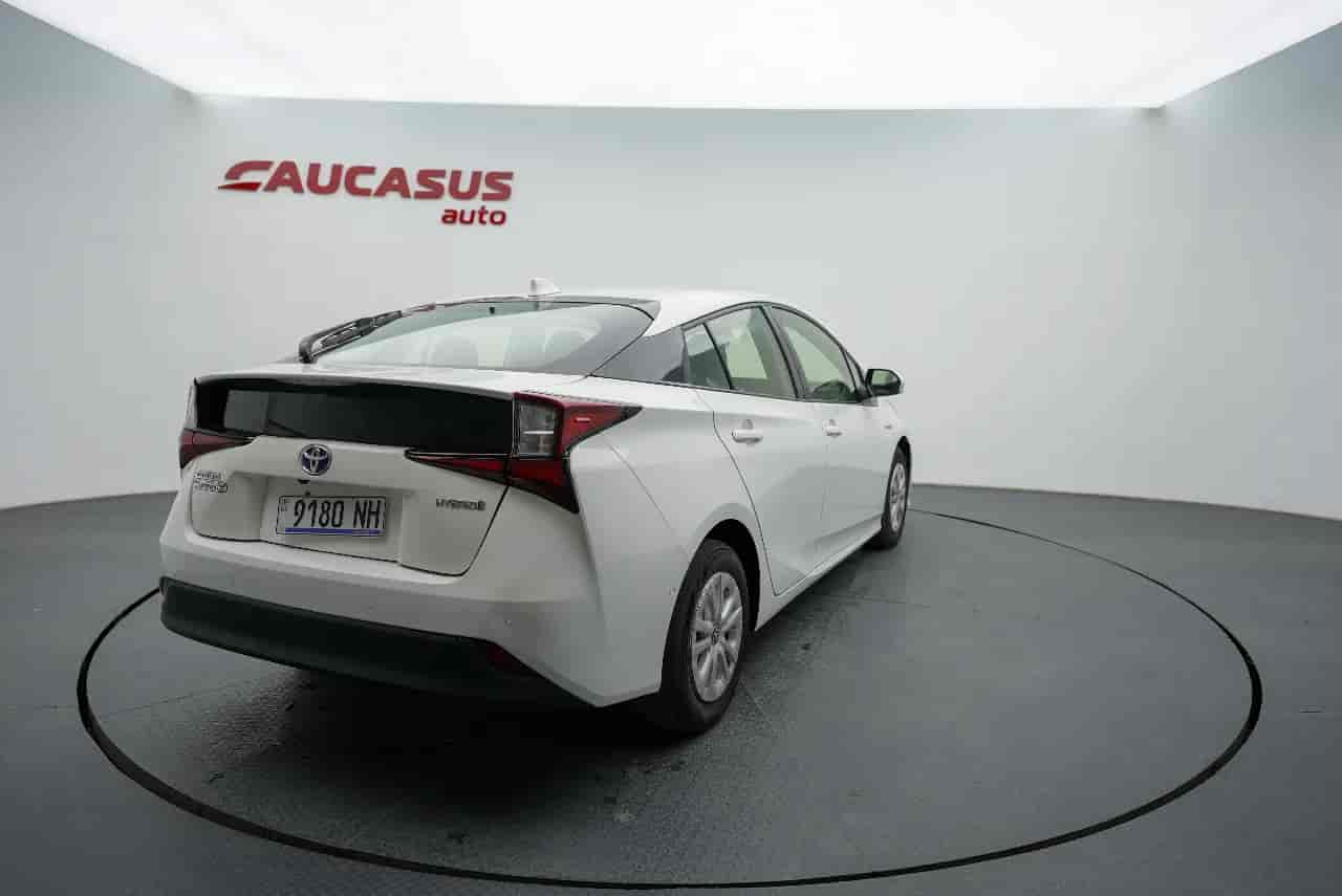 TOYOTA Prius - 4