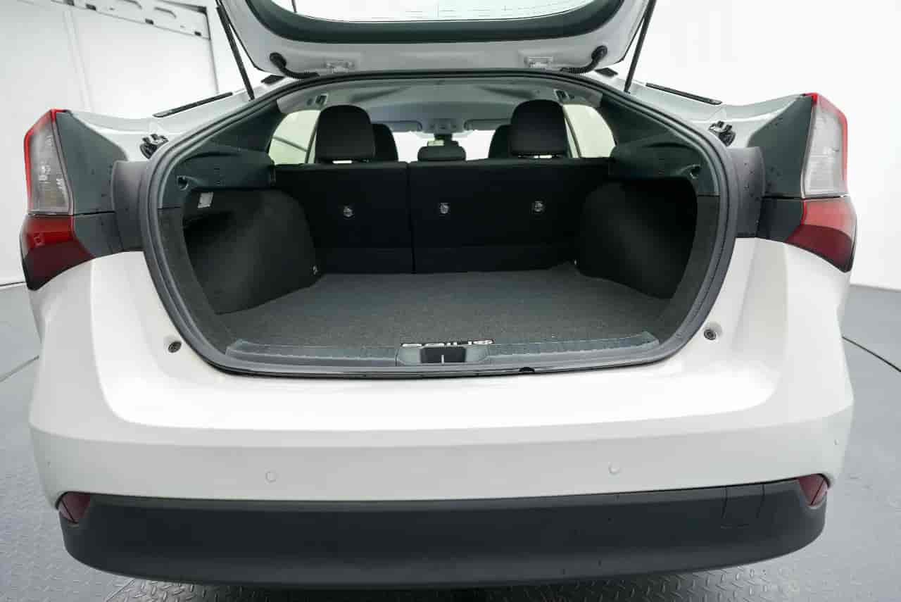 TOYOTA Prius - 7