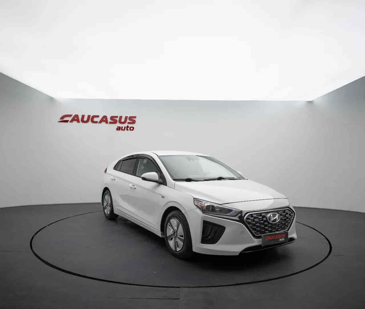 HYUNDAI Ioniq - 3