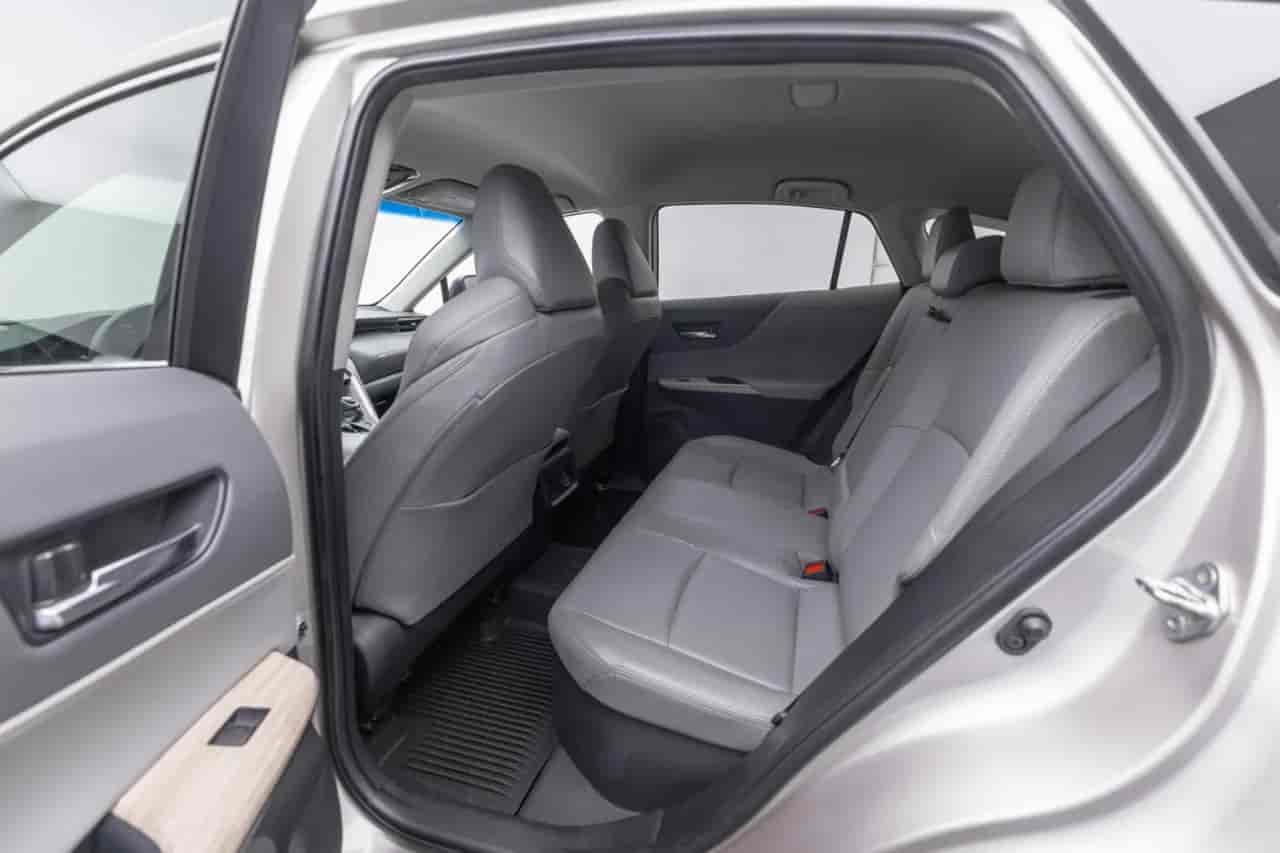 TOYOTA Venza - 8
