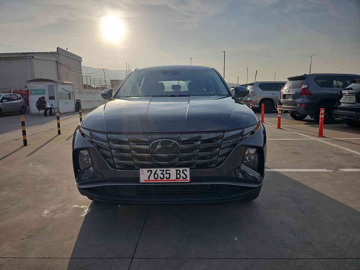 HYUNDAI Tucson - 2