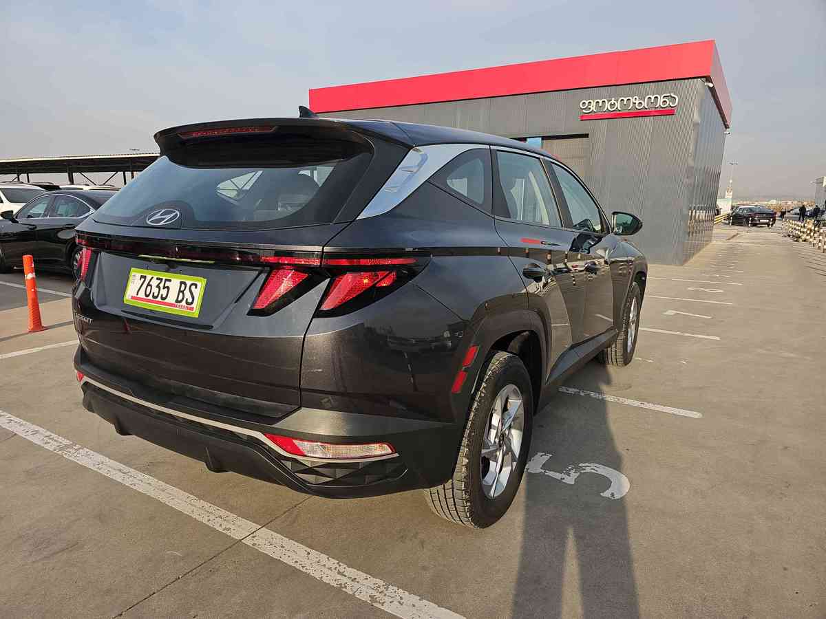 HYUNDAI Tucson - 4