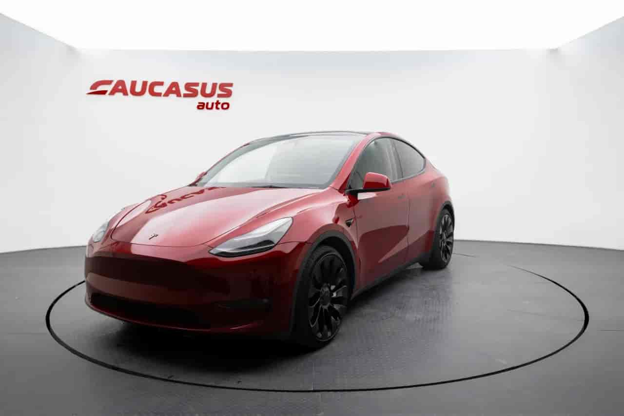TESLA Model Y - 1