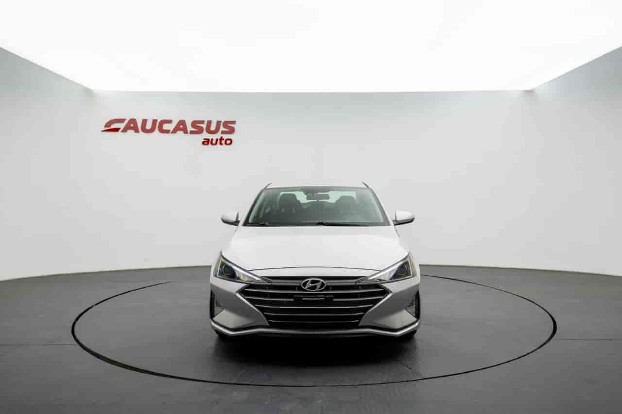 HYUNDAI Elantra - 2