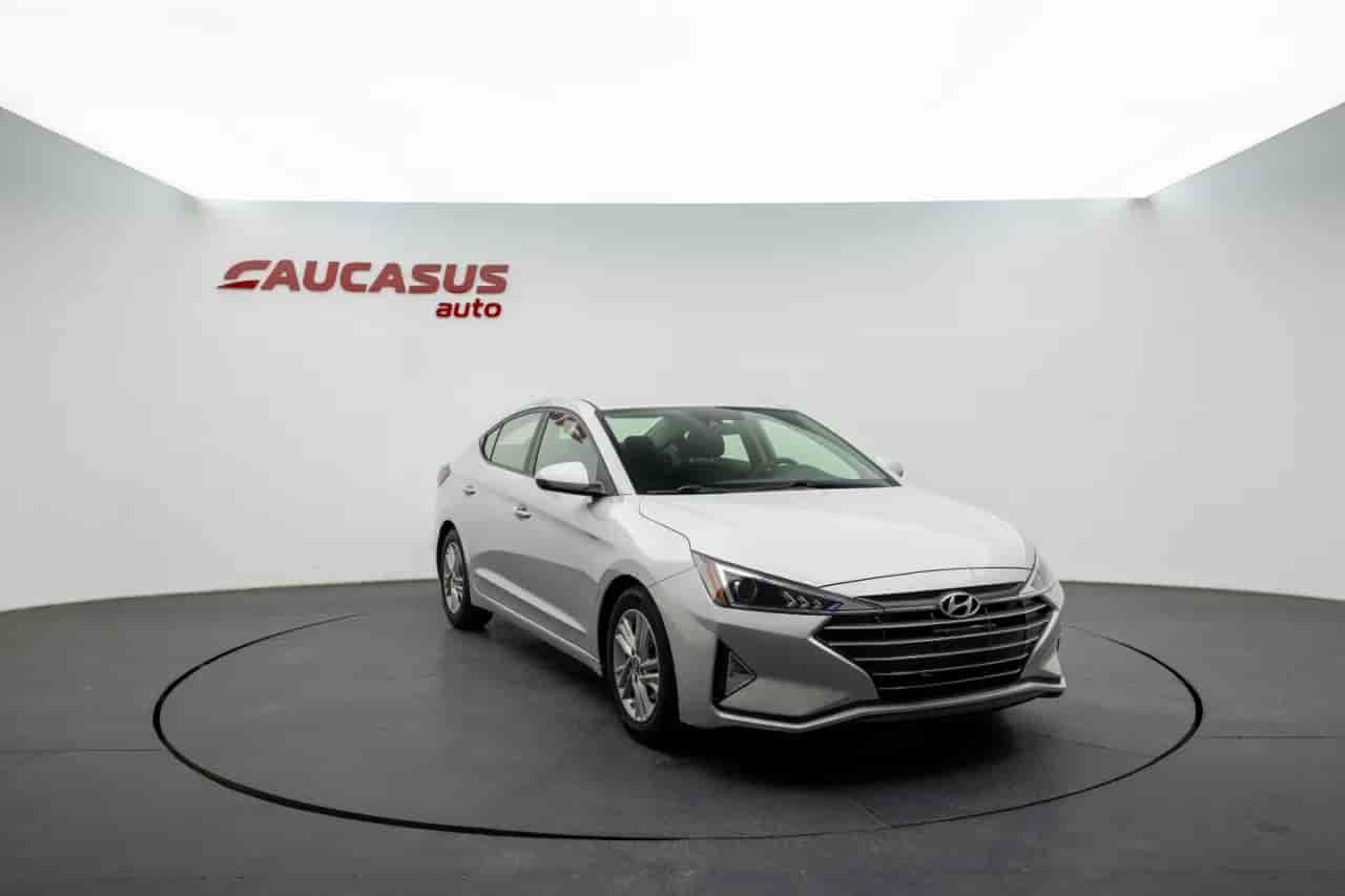 HYUNDAI Elantra - 3
