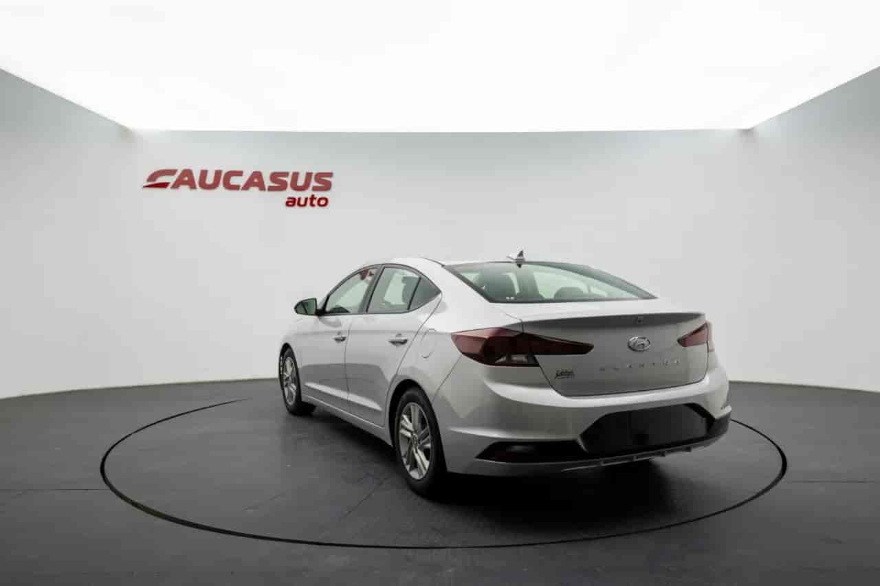 HYUNDAI Elantra - 6